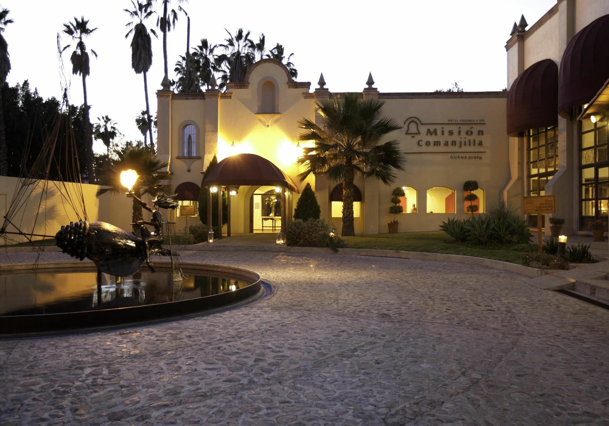 Mision Comanjilla Hotel Exterior foto